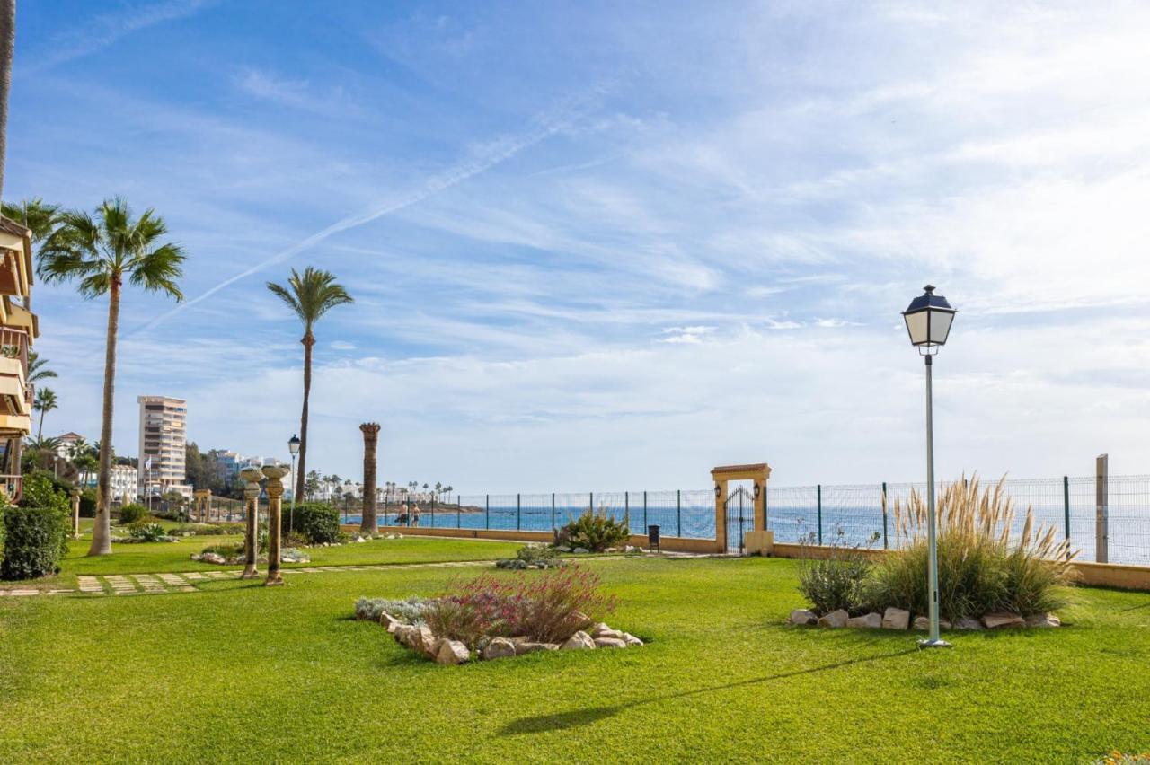 Holidays2Mijas Costa Lubina Del Sol Frontline Beach, Pool, Terrace, Seaview & Parking Sitio de Calahonda Ngoại thất bức ảnh