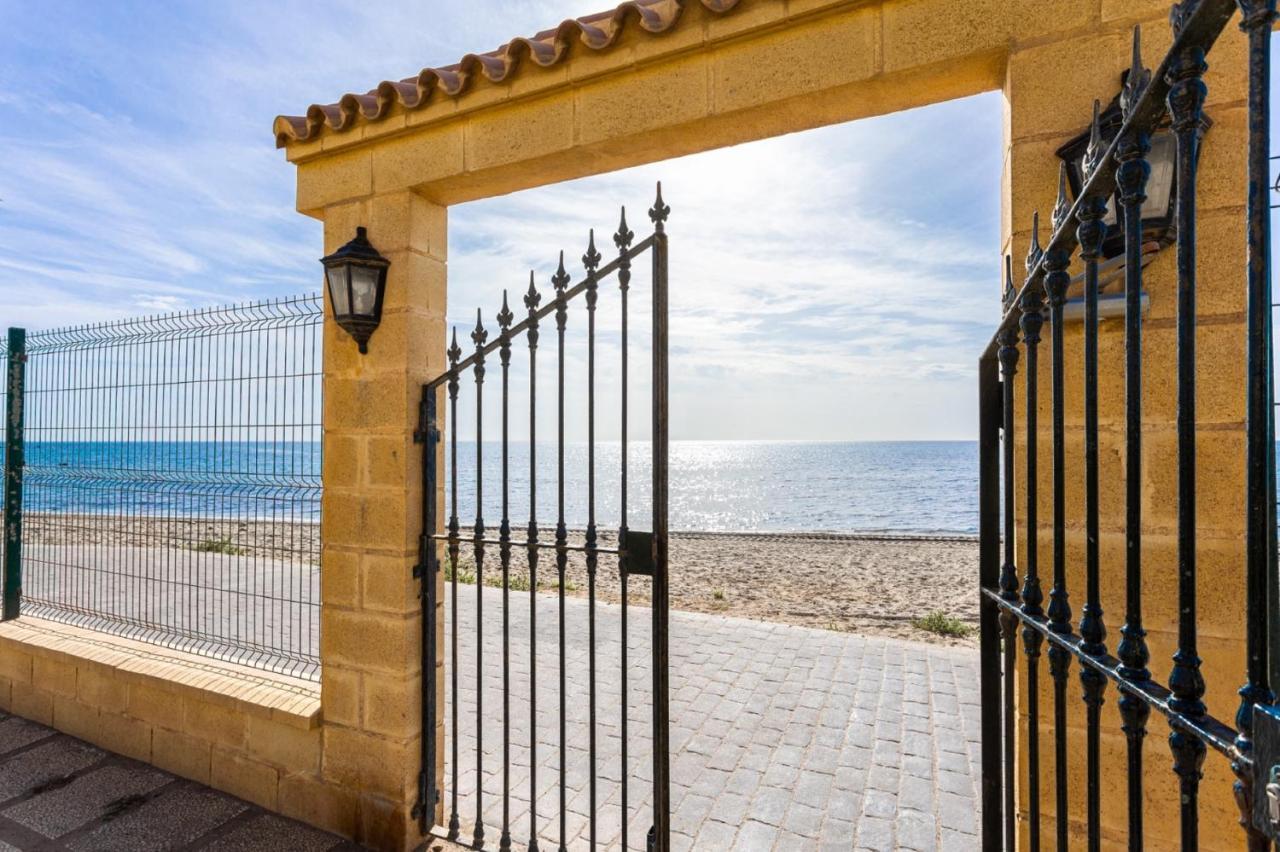 Holidays2Mijas Costa Lubina Del Sol Frontline Beach, Pool, Terrace, Seaview & Parking Sitio de Calahonda Ngoại thất bức ảnh