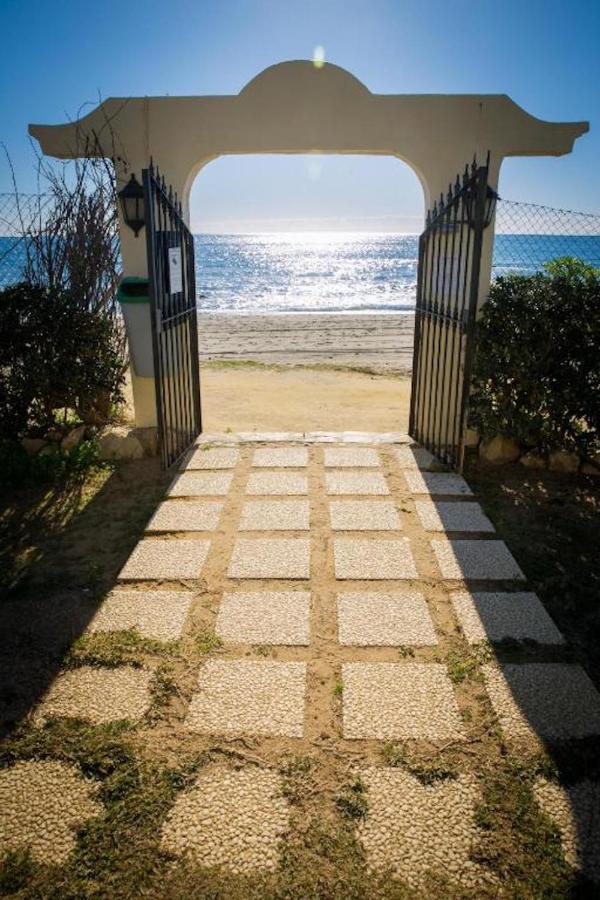 Holidays2Mijas Costa Lubina Del Sol Frontline Beach, Pool, Terrace, Seaview & Parking Sitio de Calahonda Ngoại thất bức ảnh